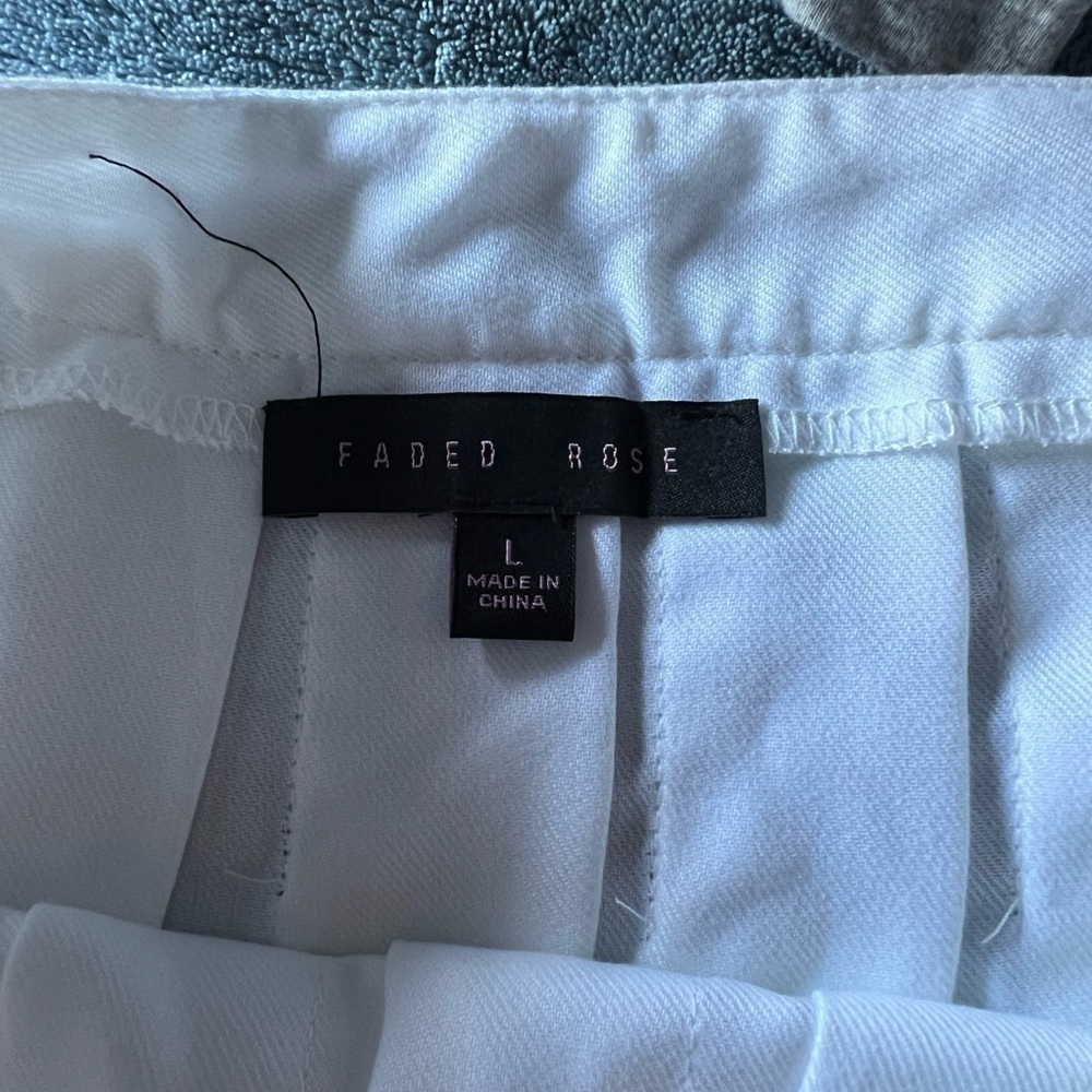 Faded Rose white skirt size L - Picture 3 of 4